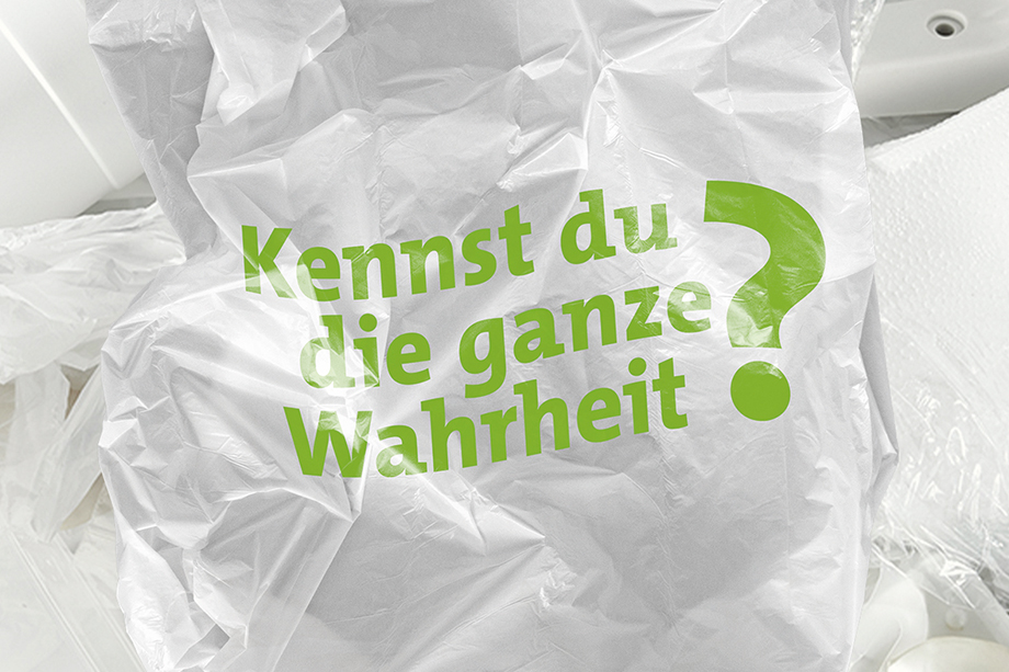 Plastikverpackung mit dem Aufdruck "Kennst du die ganze Wahrheit?"